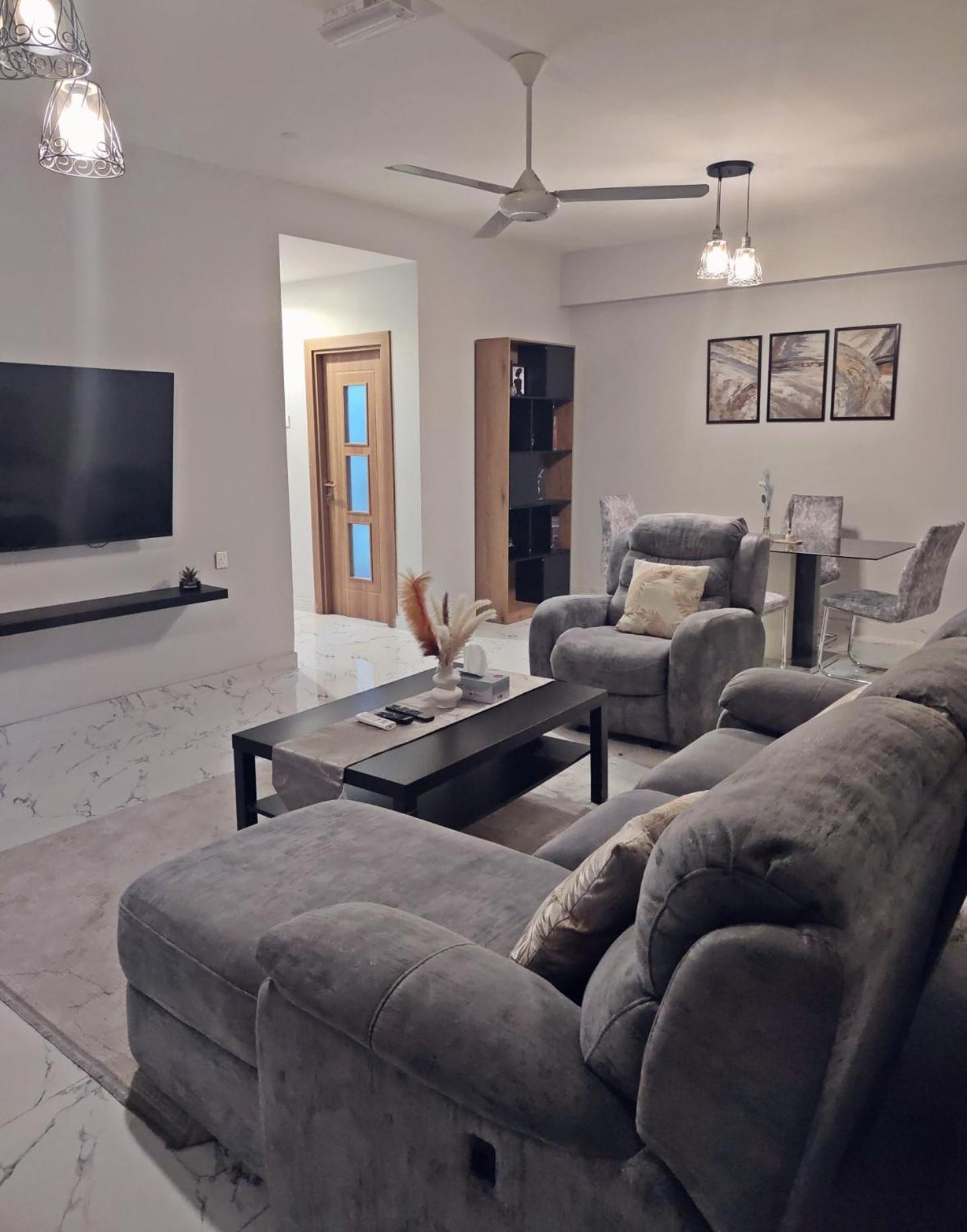 Appartement Qurum Serenity: 2-br In