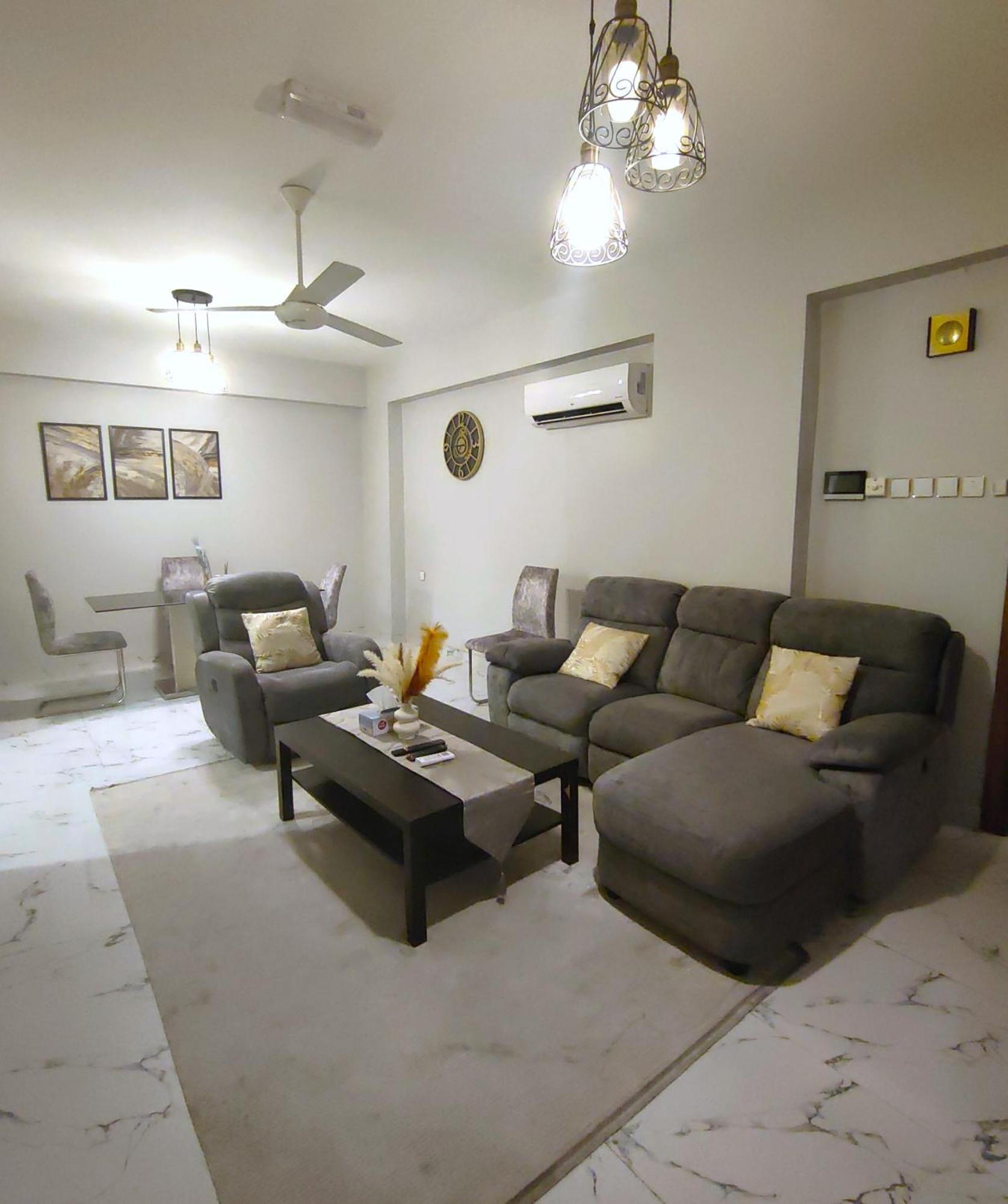 Appartement Qurum Serenity: 2-br In